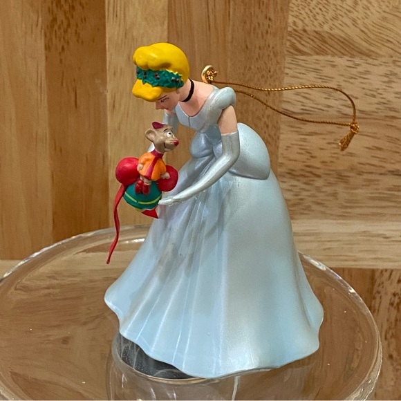 Vintage Disney Cinderella Grolier First Issue Christmas Ornament - Picture 7 of 15